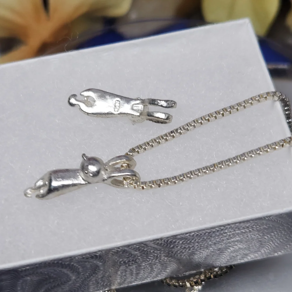 925 Sterling Silver Hanging Cat Necklace 18